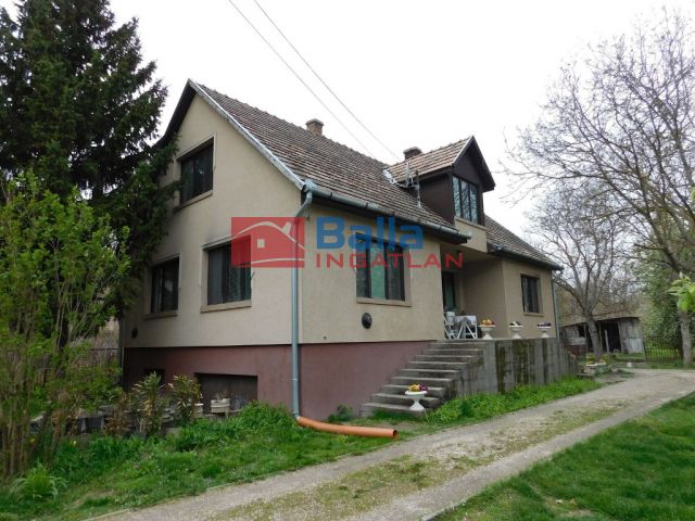 Szigetbecse - Madár utca:  114 m²-es családi ház   (59'900'000 ,- Ft)
