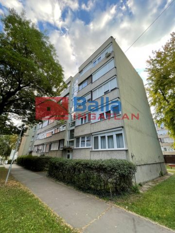 Vác - Kölcsey F. utca:  49 m²-es társasházi lakás   (24'900'000 ,- Ft)
