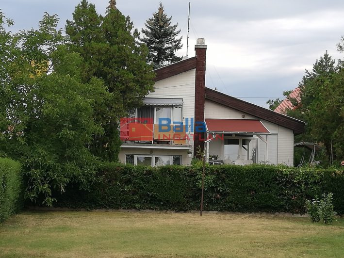 Ábrahámhegy - Zsákutca:  110 m&sup2;-es családi ház   (79'900'000 ,- Ft)