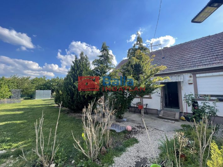 Eladó 50 m²-escsaládi ház Adony, Táncsics Mihály utca: 32'000'000 Ft