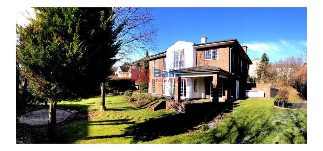 Eladó 280 m²-escsaládi ház Budaörs, Kertváros utca: 390'000'000 Ft