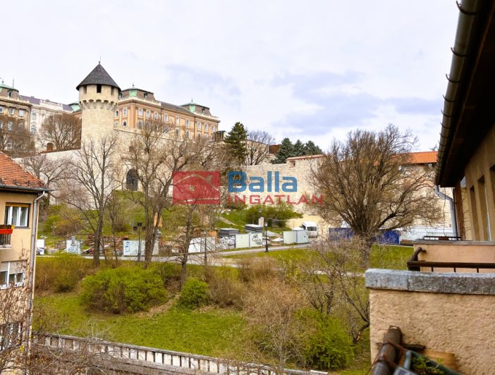 I. Kerület (Tabán) - Tabán:  42 m&sup2;-es társasházi lakás   (79'000'000 ,- Ft)