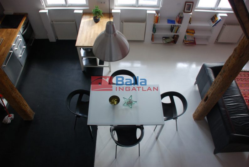 I. Kerület (Viziváros) - Ostrom utca:  56 m&sup2;-es társasházi lakás   (99'900'000 ,- Ft)