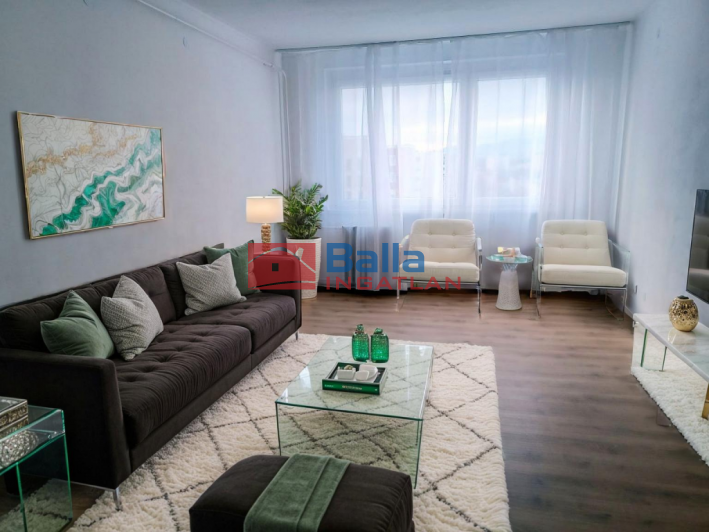 Eladó 56 m²-estársasházi lakás III. Kerület (Békásmegyeri ltp Duna felől) , Panorámás kilátás, Szilke utca: 66'000'000 Ft