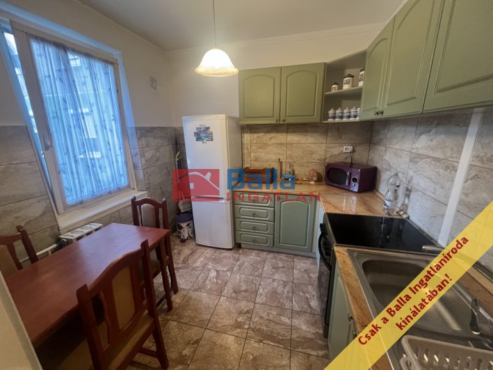 Eladó 36 m²-estársasházi lakás IV. Kerület (Káposztásmegyer I.) , Kordován tér: 49'900'000 Ft