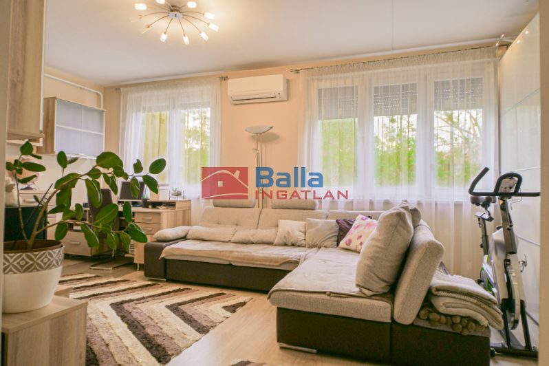 Eladó 70 m²-estársasházi lakás IV. Kerület (Káposztásmegyer I.) , Lakkozó utca: 89'900'000 Ft
