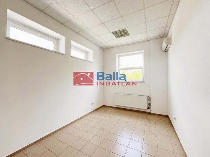 Kiadó 16 m²-esegyéb üzlethelyiség IV. Kerület (Újpest) , Baross utca: 48'000 Ft