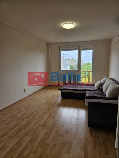 Eladó 60 m²-estársasházi lakás IV. Kerület (Újpest) , Munkásotthon utca: 270'000 Ft