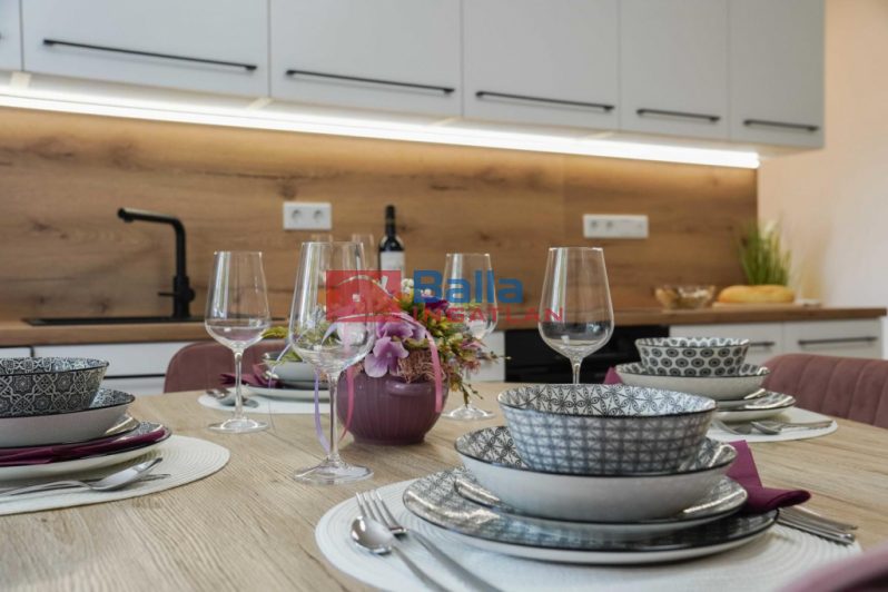 Eladó 75 m²-estársasházi lakás IV. Kerület (Újpest-kertváros) , Attila utca: 96'000'000 Ft