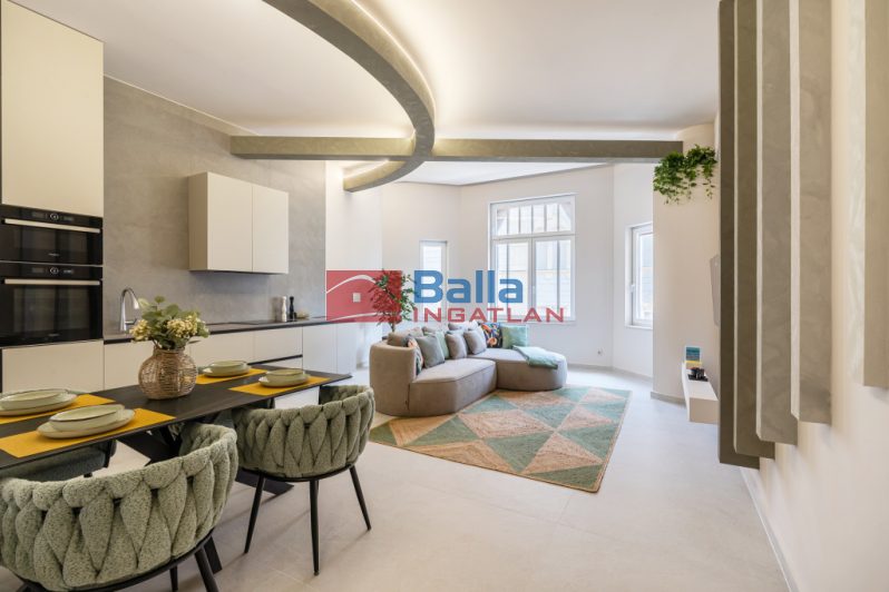 IX. Kerület (Belső Ferencváros) - József körút-Petőfi híd közelében:  91 m&sup2;-es társasházi lakás   (179'900'000 ,- Ft)