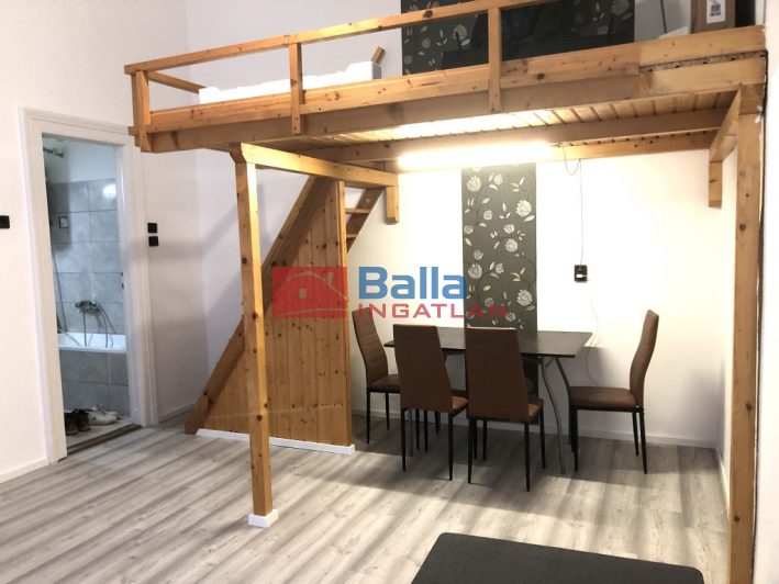 Kiadó 40 m²-estársasházi lakás V. Kerület (Belváros) , Kecskeméti utca: 220'000 Ft