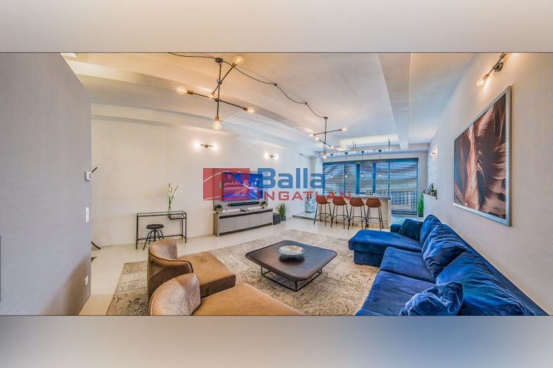 Eladó 66 m²-estársasházi lakás V. Kerület (Belváros) , Múzeum körút: 159'000'000 Ft