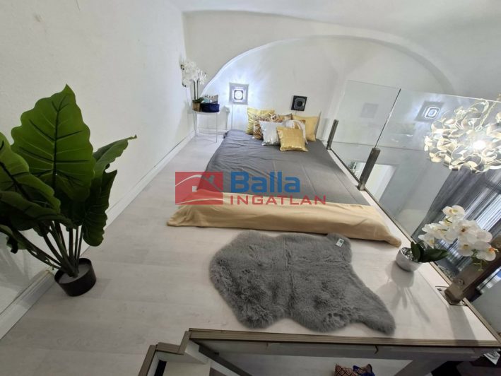 Eladó 22 m²-estársasházi lakás VI. Kerület (Nagykörúton belül) , Hajós utca: 49'900'000 Ft