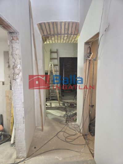 Eladó 60 m²-estársasházi lakás VI. Kerület (Nagykörúton belül) , Teréz körút: 120'000'000 Ft