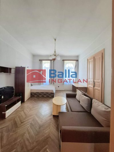 Eladó 70 m²-estársasházi lakás VI. Kerület (Terézváros) , Vörösmarty utca: 98'000'000 Ft