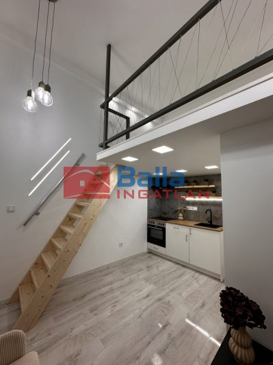 VII. Kerület (Középső-Erzsébetváros) - Keleti pu környékén:  26 m&sup2;-es társasházi lakás   (39'500'000 ,- Ft)