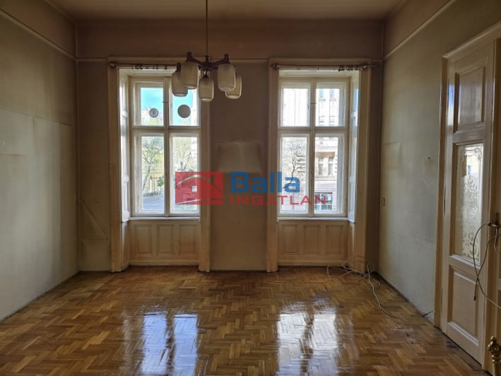 VII. Kerület (Ligetváros) - Rottenbiller utca:  70 m&sup2;-es társasházi lakás   (75'000'000 ,- Ft)