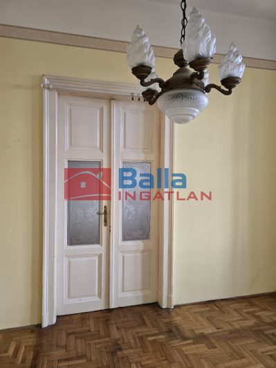 VII. Kerület (Ligetváros) - Rottenbiller utca:  70 m&sup2;-es társasházi lakás   (75'000'000 ,- Ft)