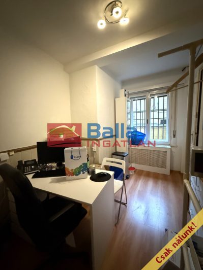 VII. Kerület (Nagykörúton belül) - Madách Imre út:  12 m&sup2;-es társasházi lakás   (29'000'000 ,- Ft)