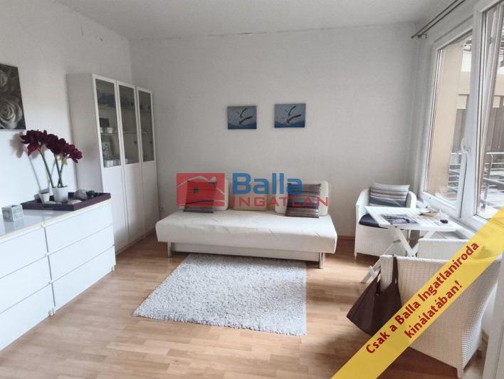 Eladó 47 m²-estársasházi lakás VIII. Kerület (Corvin negyed) , Nagy Templom utca: 87'900'000 Ft