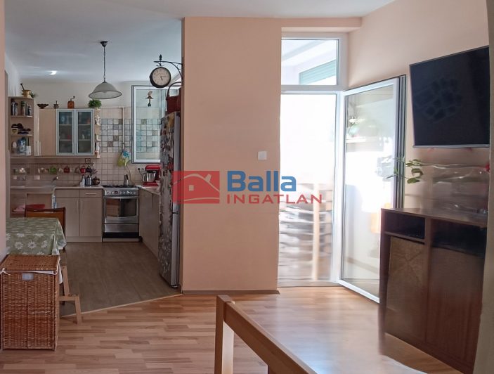 Eladó 61 m²-estársasházi lakás VIII. Kerület (Corvin negyed) , Üllői út: 103'900'000 Ft