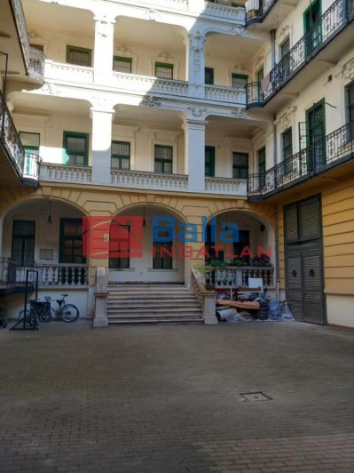 Eladó 45 m²-estársasházi lakás VIII. Kerület (II. János Pál pápa tér és környéke) , Bezerédj utca: 55'900'000 Ft