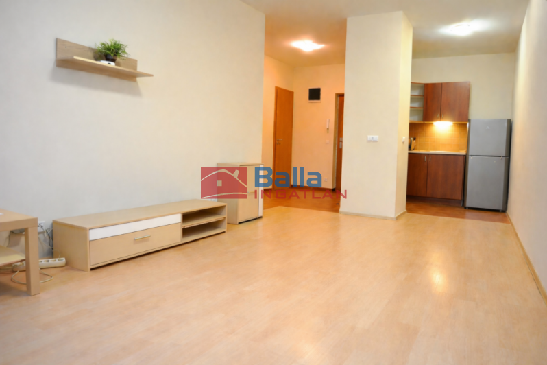 Kiadó 53 m²-estársasházi lakás VIII. Kerület (II. János Pál pápa tér és környéke) , KUN utca: 210'000 Ft