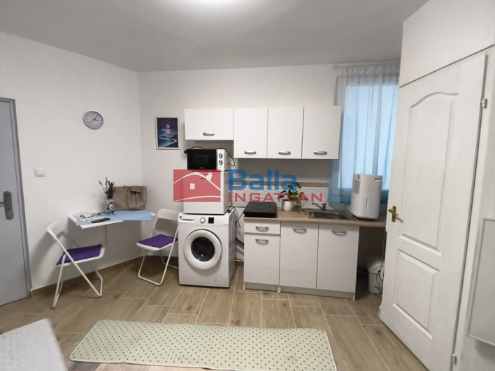 VIII. Kerület (Magdolna negyed) - Koszorú utca:  15 m&sup2;-es társasházi lakás   (19'900'000 ,- Ft)