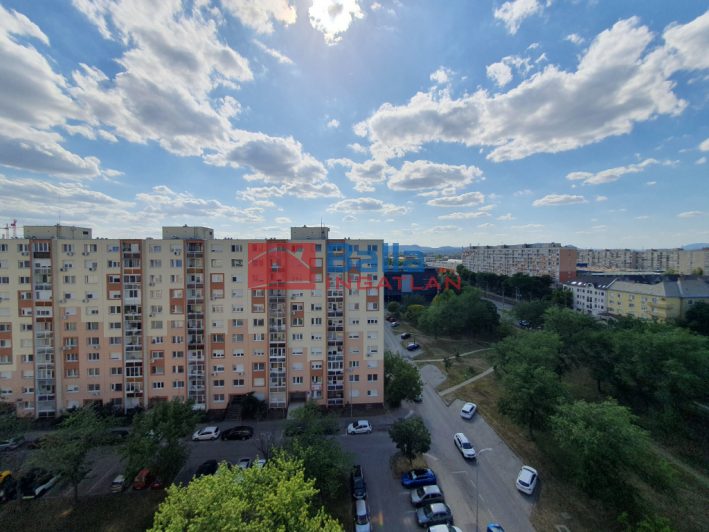 Eladó 71 m²-estársasházi lakás X. Kerület (Gyakorló lakótelep) , Árkád közeli utca: 69'000'000 Ft