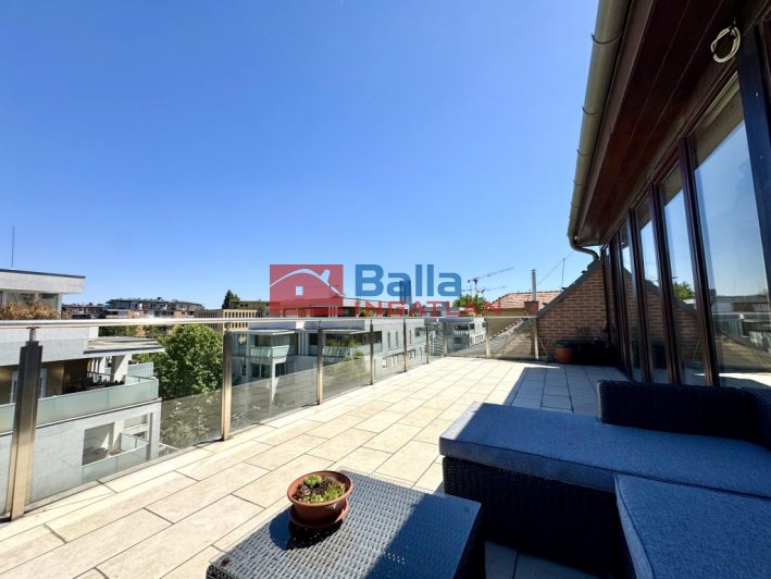 XI. Kerület (Kelenföld) - Alleehoz közel csendes utca:  143 m&sup2;-es társasházi lakás   (199'000'000 ,- Ft)