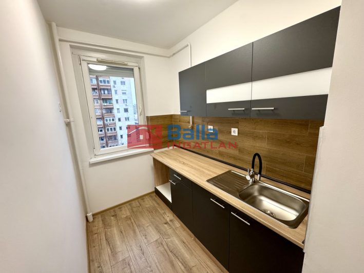 XI. Kerület (Kelenföld) - Etele út:  51 m&sup2;-es társasházi lakás   (80'990'000 ,- Ft)