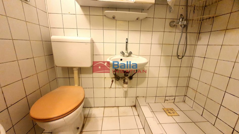 XI. Kerület (Lágymányos) - SÁRBOGÁRDI utca:  32 m&sup2;-es társasházi lakás   (35'900'000 ,- Ft)