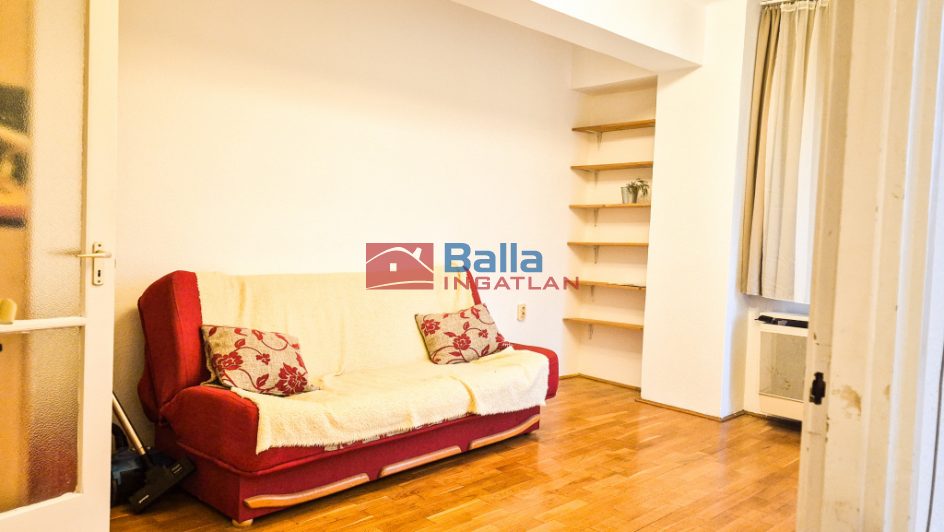 XII. Kerület (Krisztinaváros) - Avar utca 23 utca:  44 m&sup2;-es társasházi lakás   (200'000 ,- Ft)