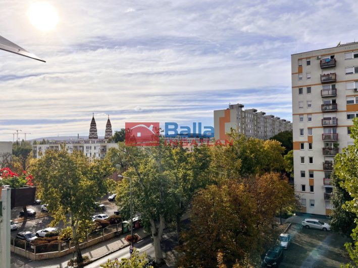 Eladó 35 m²-estársasházi lakás XIII. Kerület (Angyalföld – Gyöngyösi utcai lakótelep) , Gyöngyösi sétány mellett: 59'990'000 Ft