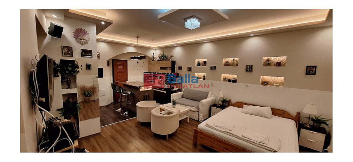 Eladó 32 m²-estársasházi lakás XIII. Kerület (Újlipótváros) , Nyugati tér: 73'500'000 Ft