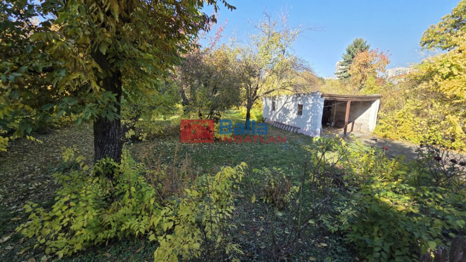 XIV. Kerület (Alsórákos) - Füredi utca:  862 m&sup2;-es telek   (258'600'000 ,- Ft)