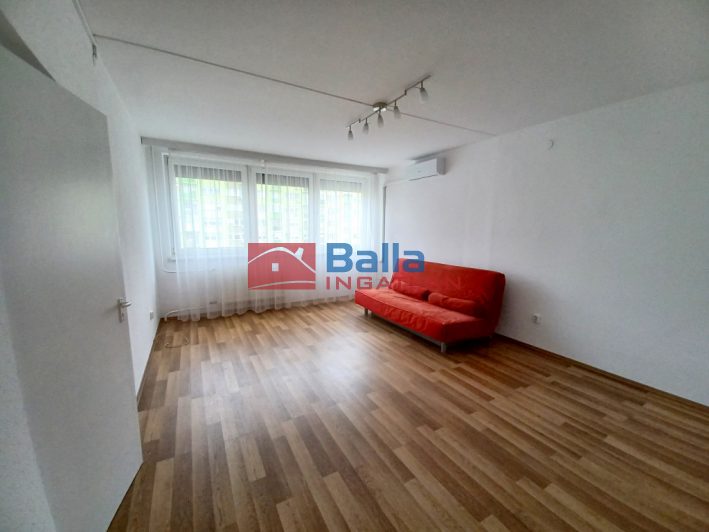 Kiadó 46 m²-estársasházi lakás XIV. Kerület (Füredi lakótelep) , Metró közeli, szigetelt ház, Ond vezér útja: 220'000 Ft