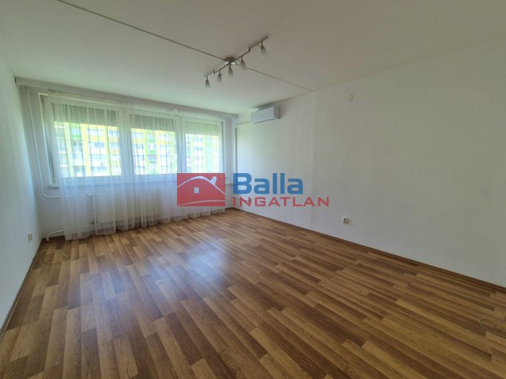 Kiadó 46 m²-estársasházi lakás XIV. Kerület (Füredi lakótelep) , Metró közeli, szigetelt ház, Ond vezér útja: 220'000 Ft