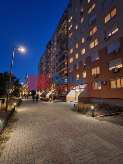 Eladó 73 m²-estársasházi lakás XIX. Kerület (Lakótelep) , Fő utca: 83'900'000 Ft
