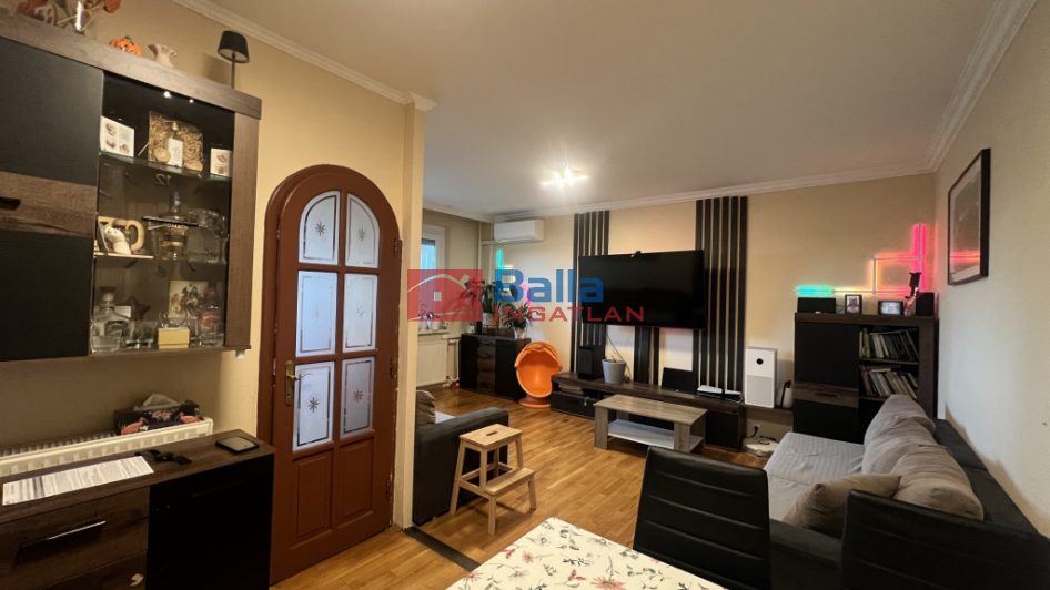 Eladó 74 m²-estársasházi lakás XIX. Kerület (Lakótelep) , Önkormányzat közelében: 89'900'000 Ft