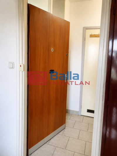 Eladó 27 m²-estársasházi lakás XIX. Kerület (Lakótelep) , Petőfi utca: 44'900'000 Ft