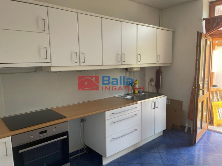 Eladó 42 m²-estársasházi lakás XIX. Kerület (Óváros) , Báthory utca: 52'900'000 Ft