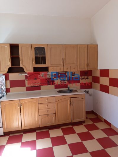 Kiadó 55 m²-estársasházi lakás XIX. Kerület (Wekerle) , Kós Károly tér: 260'000 Ft