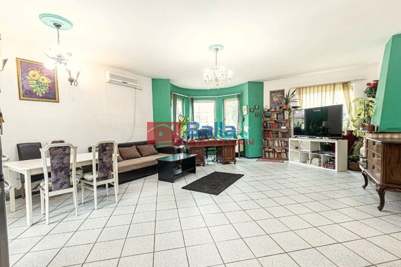 XV. Kerület (Rákospalota) - Rákpspallotai körvasútsor sor:  479 m&sup2;-es családi ház   (160'000'000 ,- Ft)