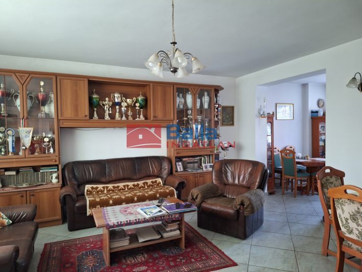 XVI. Kerület (Cinkota) - Vidámvásár utca közeli utca:  229 m&sup2;-es családi ház   (229'000'000 ,- Ft)