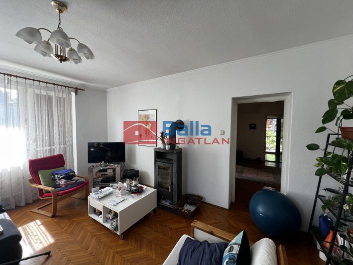 Eladó 270 m²-escsaládi ház XVI. Kerület (Rákosszentmihály) , Rákóczi út: 190'000'000 Ft