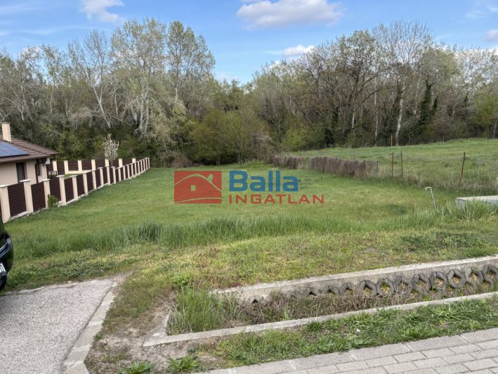 Eladó 1147 m²-estelek XVI. Kerület (Rákosszentmihály) , Szilas patak mellett utca: 99'500'000 Ft