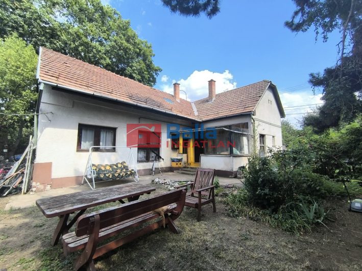 Eladó 100 m²-escsaládi ház XVI. Kerület (Sashalom) , Hév közeli utca: 134'900'000 Ft