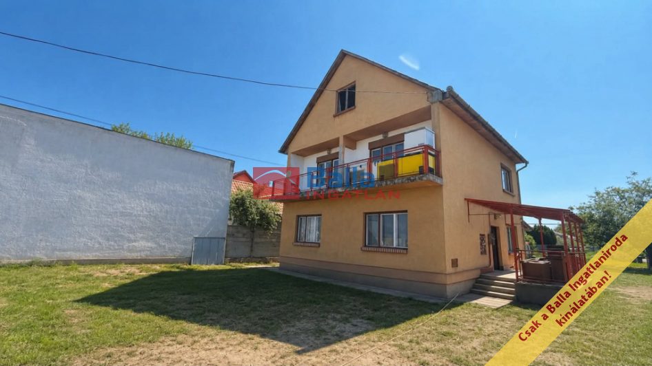Eladó 150 m²-escsaládi ház XVII. Kerület (Rákoscsaba) , Zrinyi út közeli csendes utca: 250'000'000 Ft