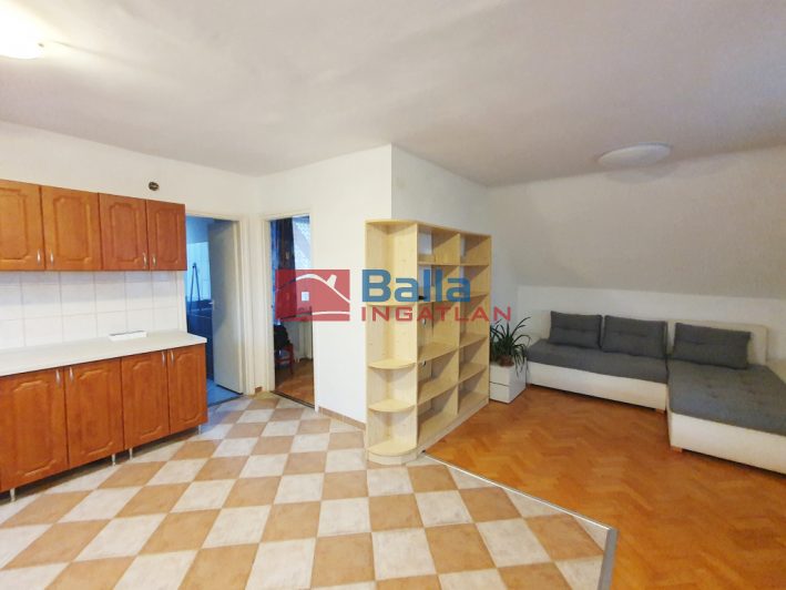 XVII. Kerület (Strázsahegy) - Rákoskert Strázsahegy csendes utca:  123 m&sup2;-es családi ház   (120'900'000 ,- Ft)